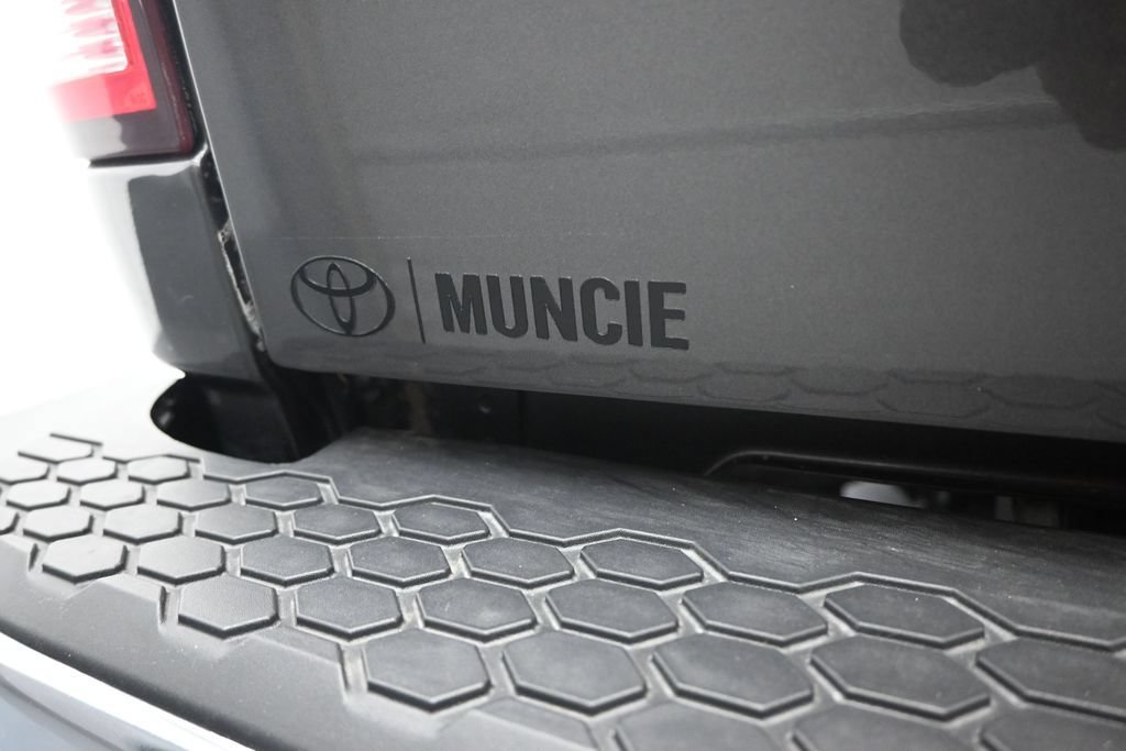 Used 2024 RAM 1500 Classic SLT RWD image 26