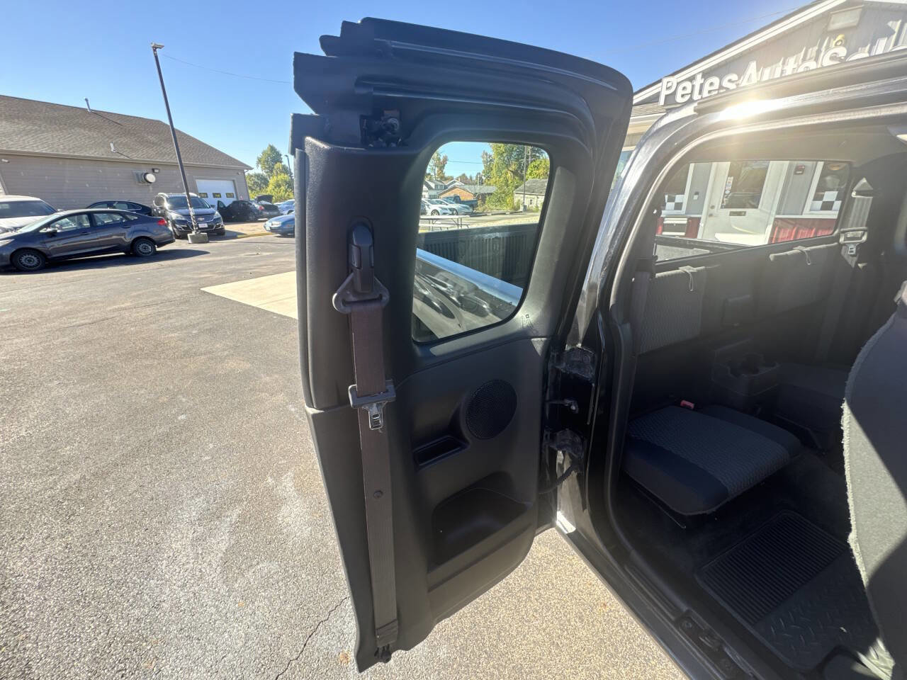 Used 2011 Chevrolet Colorado W/T image 38