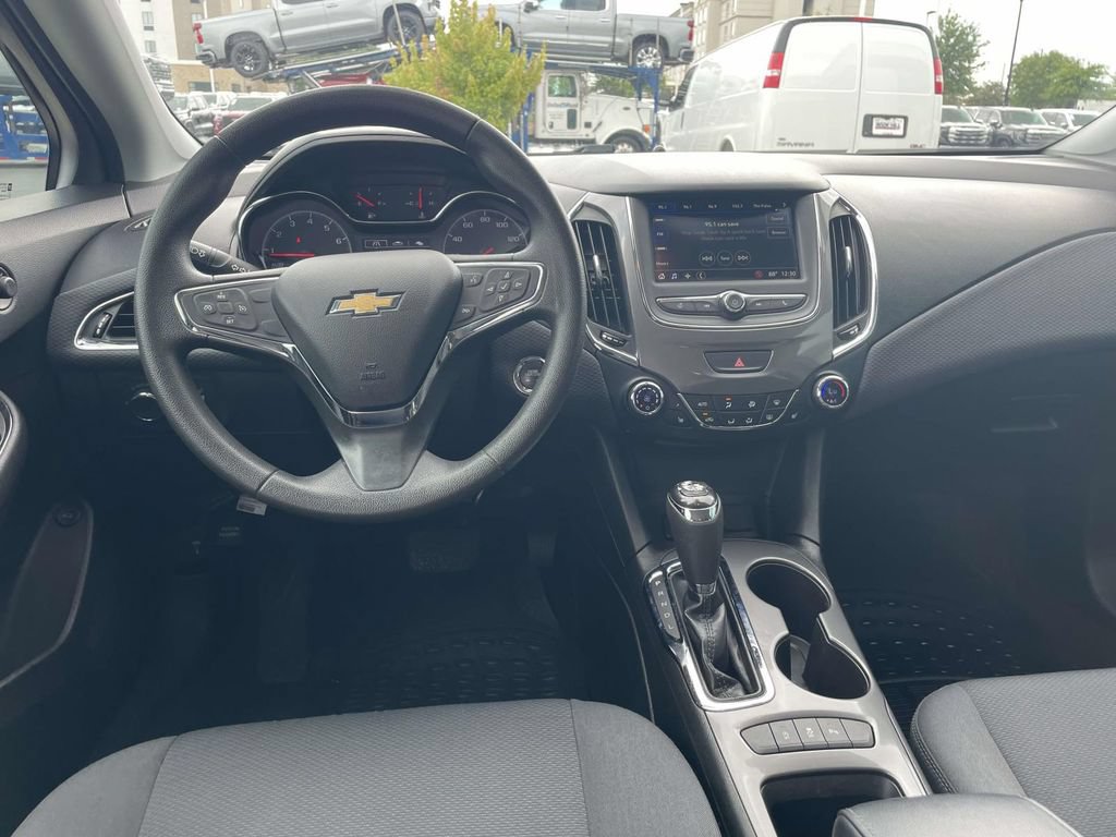 Used 2019 Chevrolet Cruze LT w/ Convenience Package FWD image 13