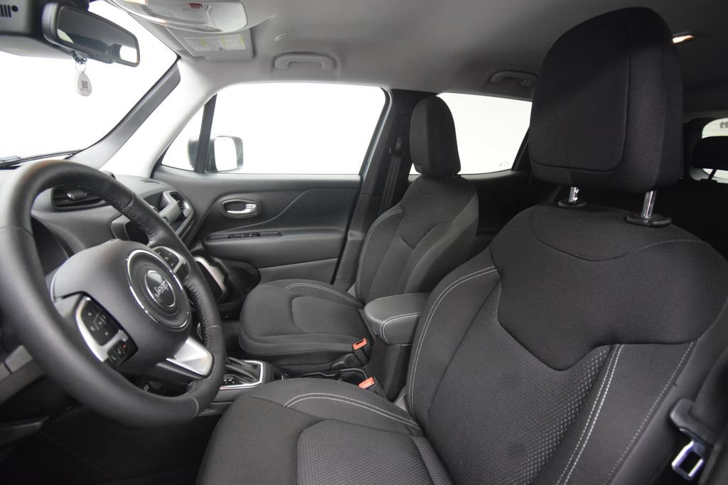 Used 2023 Jeep Renegade Latitude w/ Premium Group AWD/4WD image 12