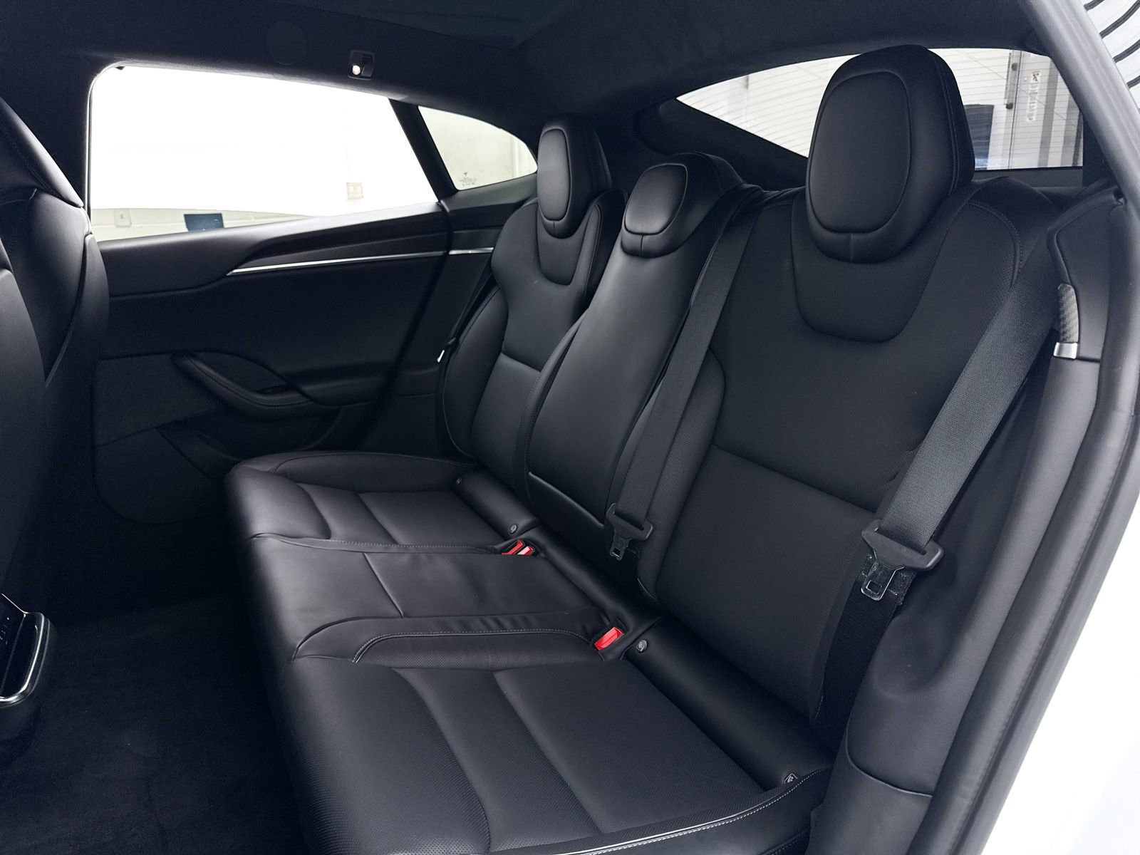 Used 2021 Tesla Model S Plaid image 33