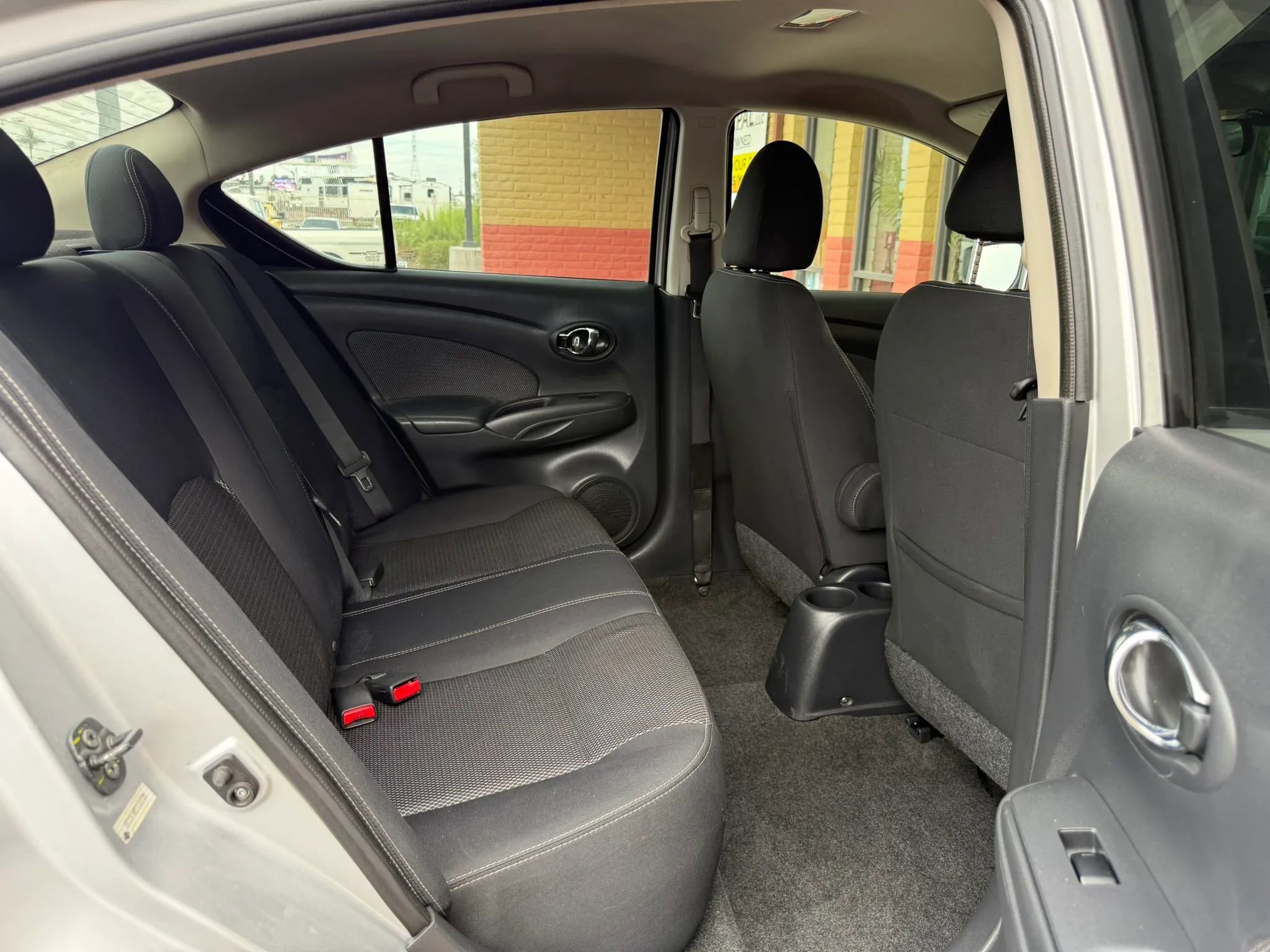 Used 2015 Nissan Versa SV image 27