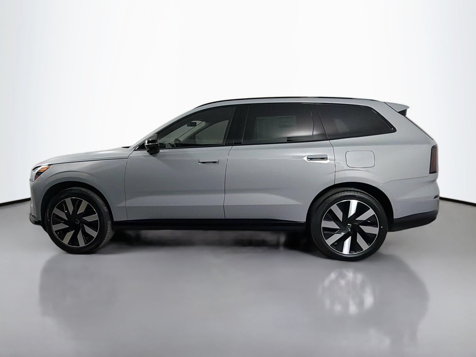 New 2026 Volvo EX90 Plus AWD/4WD image 8
