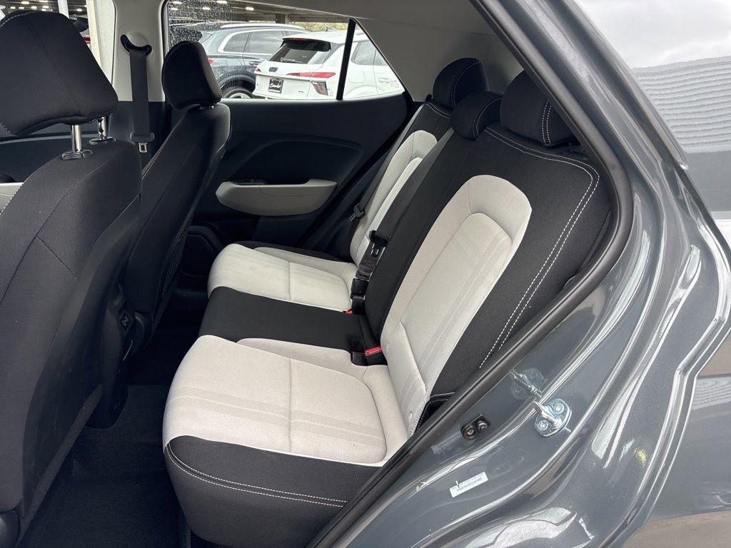 Used 2025 Hyundai Venue SEL image 14