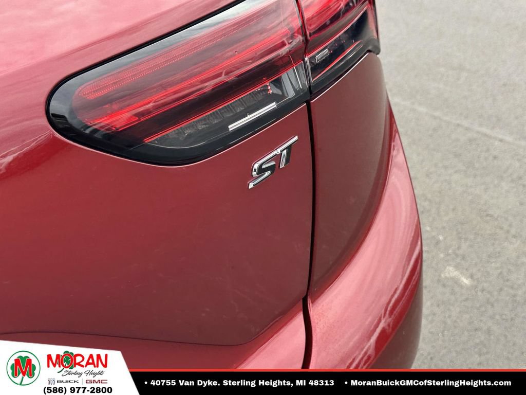 Certified 2023 Buick Envision Preferred w/ Sport Touring Package AWD/4WD image 10