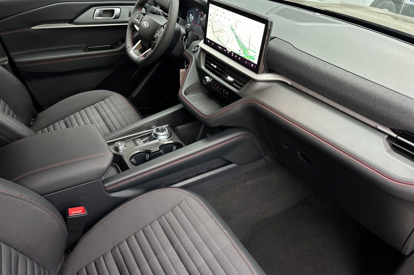 New 2026 Ford Explorer ST-Line w/ ST-Line Street Pack image 16