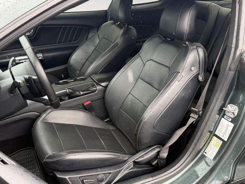 Used 2016 Ford Mustang Premium RWD image 6
