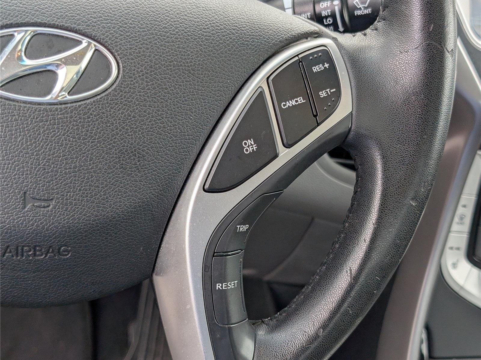 Used 2012 Hyundai Elantra Limited w/ Technology Pkg 5 FWD image 18