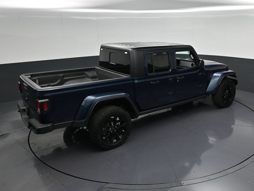 Used 2025 Jeep Gladiator Sport AWD/4WD image 18