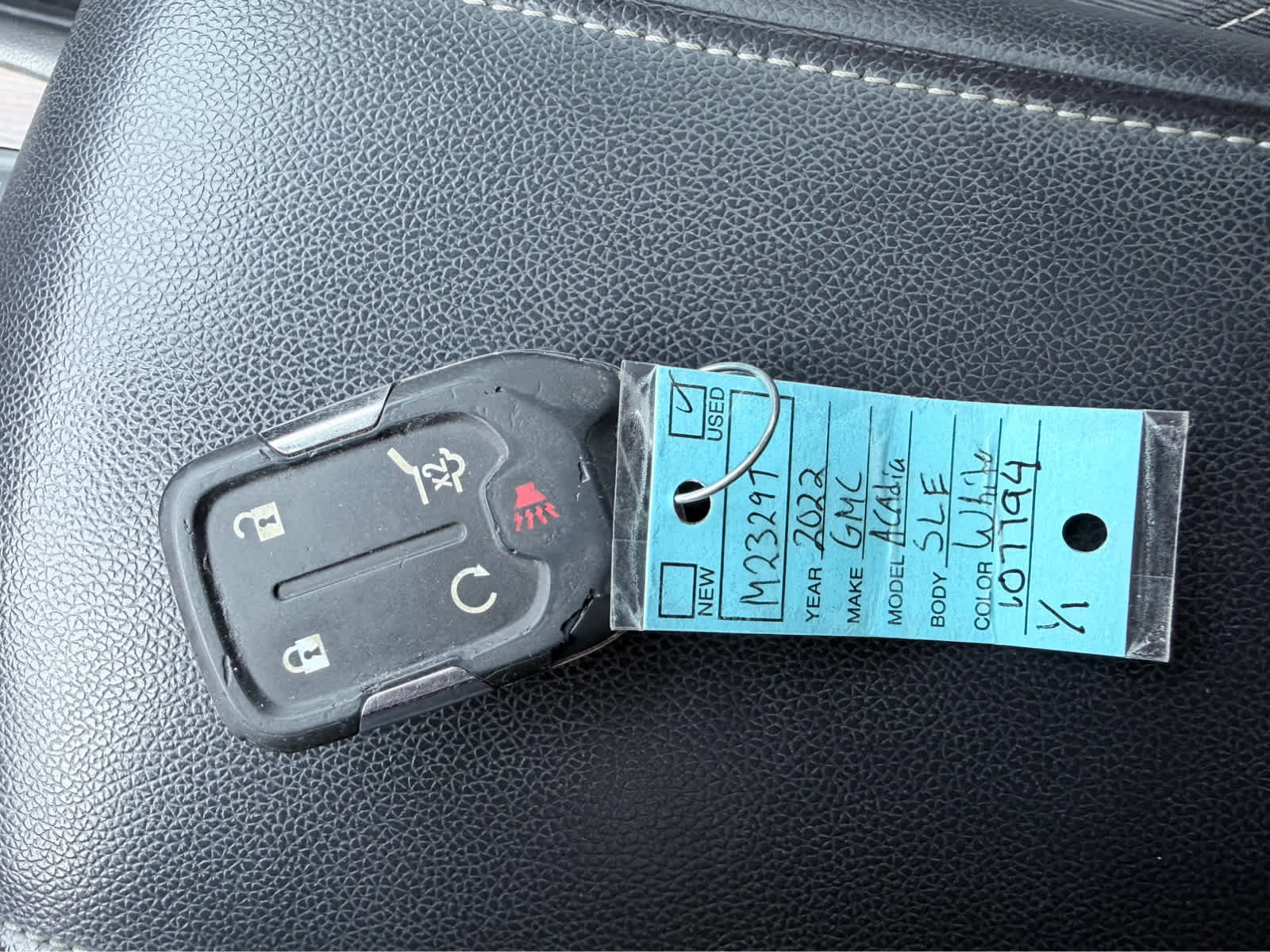 Used 2022 GMC Acadia SLE w/ Driver Convenience Package image 33