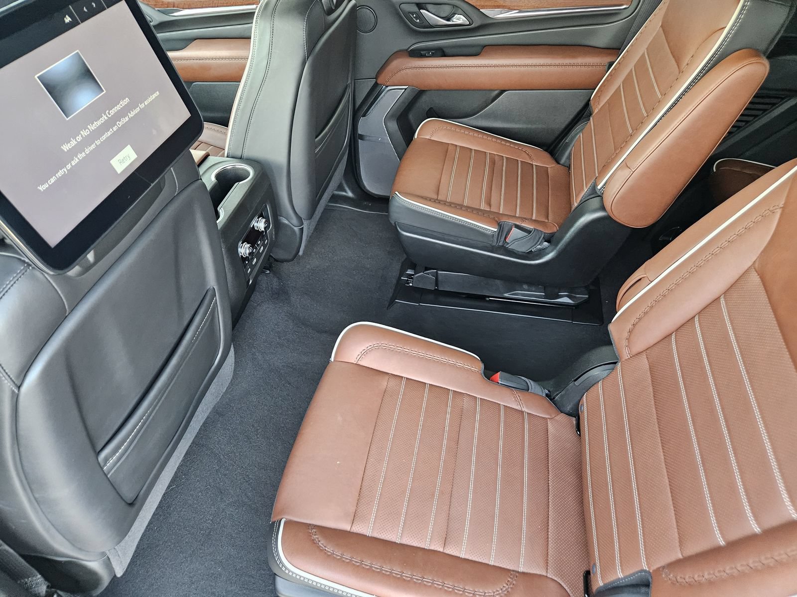 Used 2024 GMC Yukon Denali Ultimate AWD/4WD image 33
