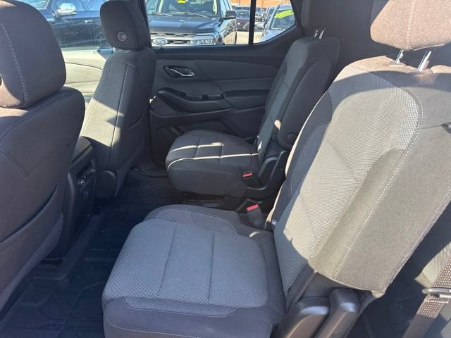 Used 2023 Chevrolet Traverse LT FWD image 25