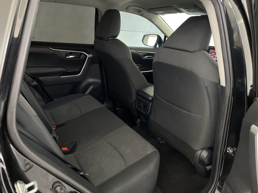 Used 2021 Toyota RAV4 XLE image 24