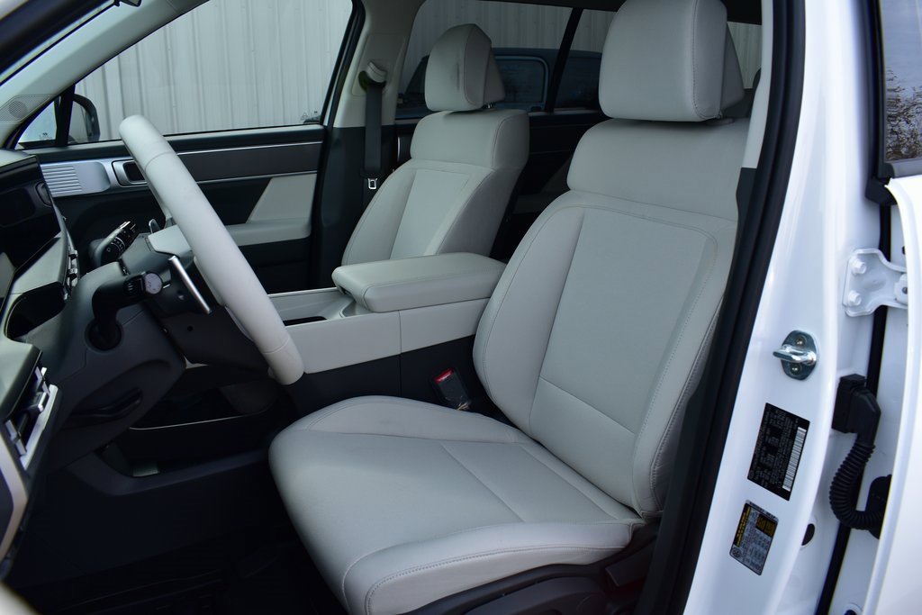 New 2026 Hyundai Santa Fe SE image 16