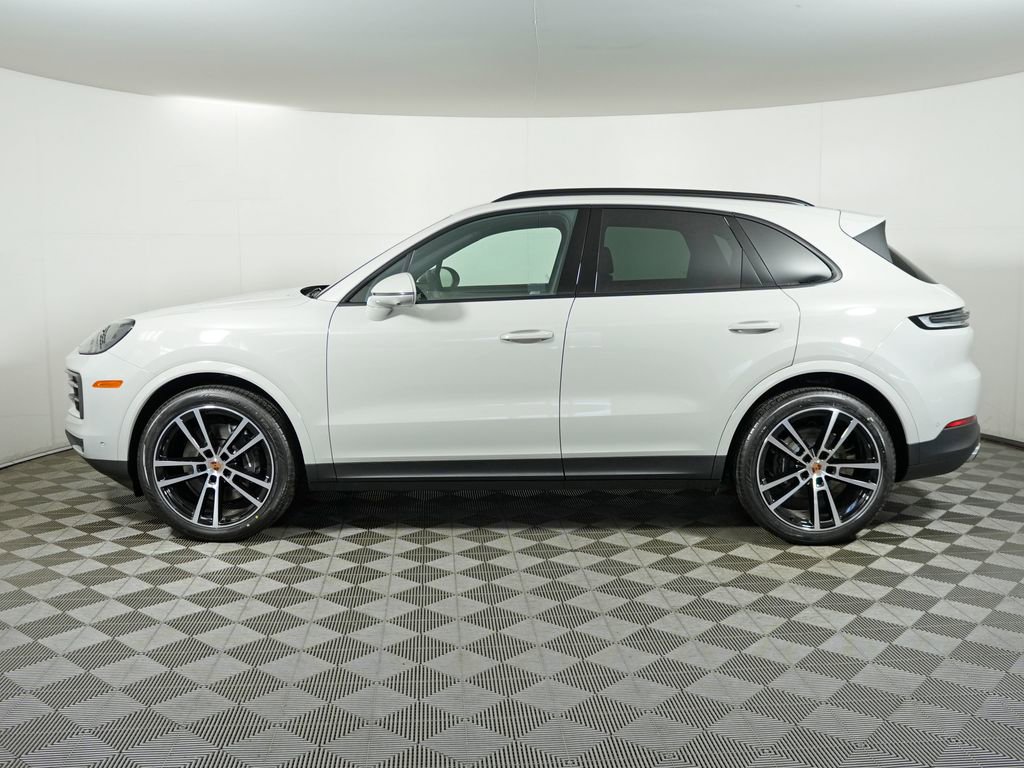 Used 2026 Porsche Cayenne AWD/4WD image 2