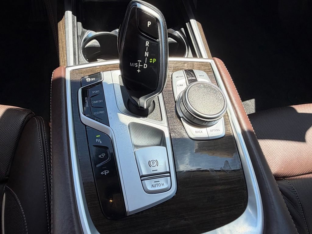 Used 2022 BMW 740i xDrive w/ Premium Package AWD/4WD image 28