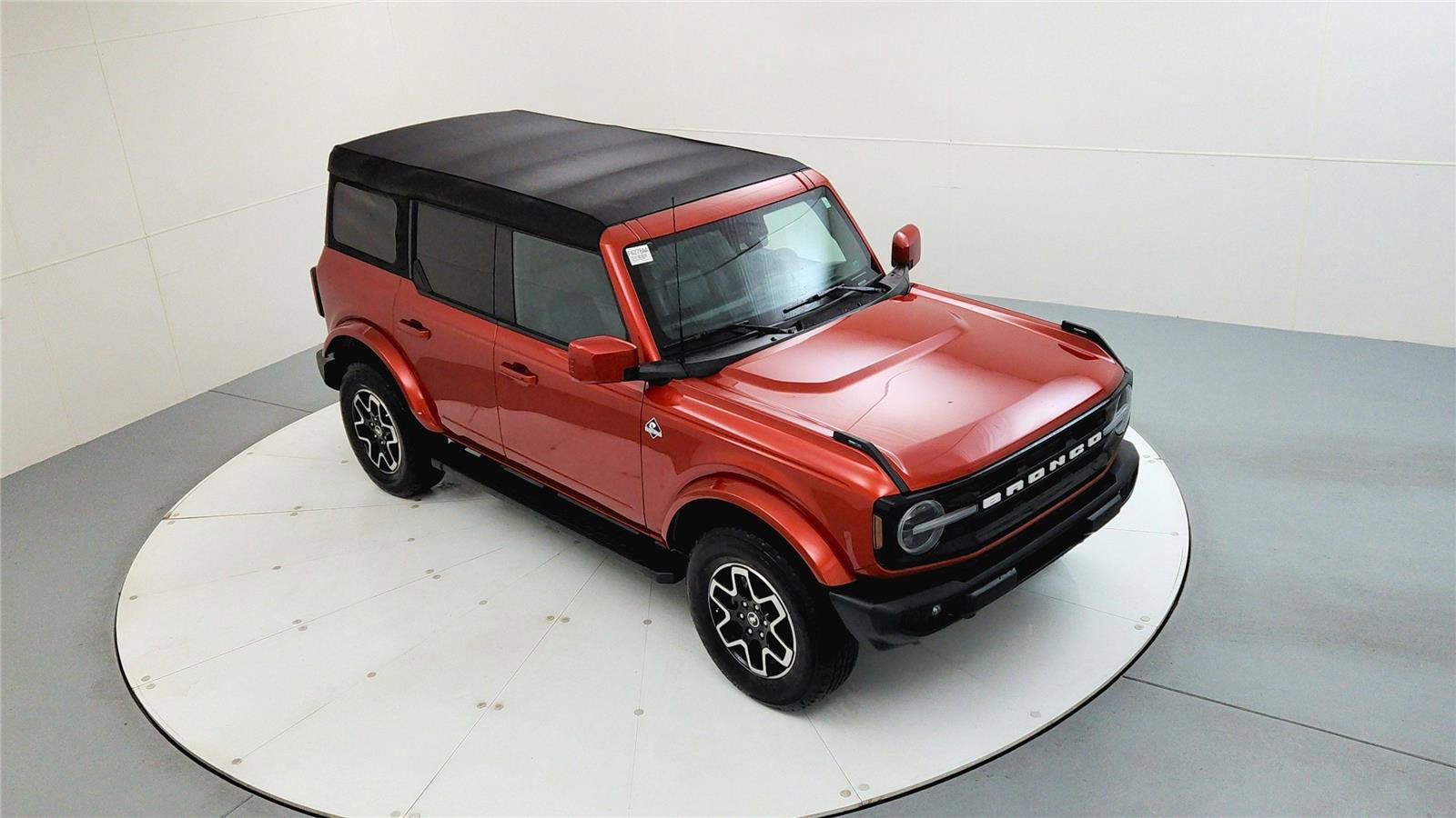 Used 2023 Ford Bronco Outer Banks AWD/4WD image 14