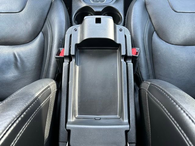 Used 2019 Jeep Cherokee Limited image 24