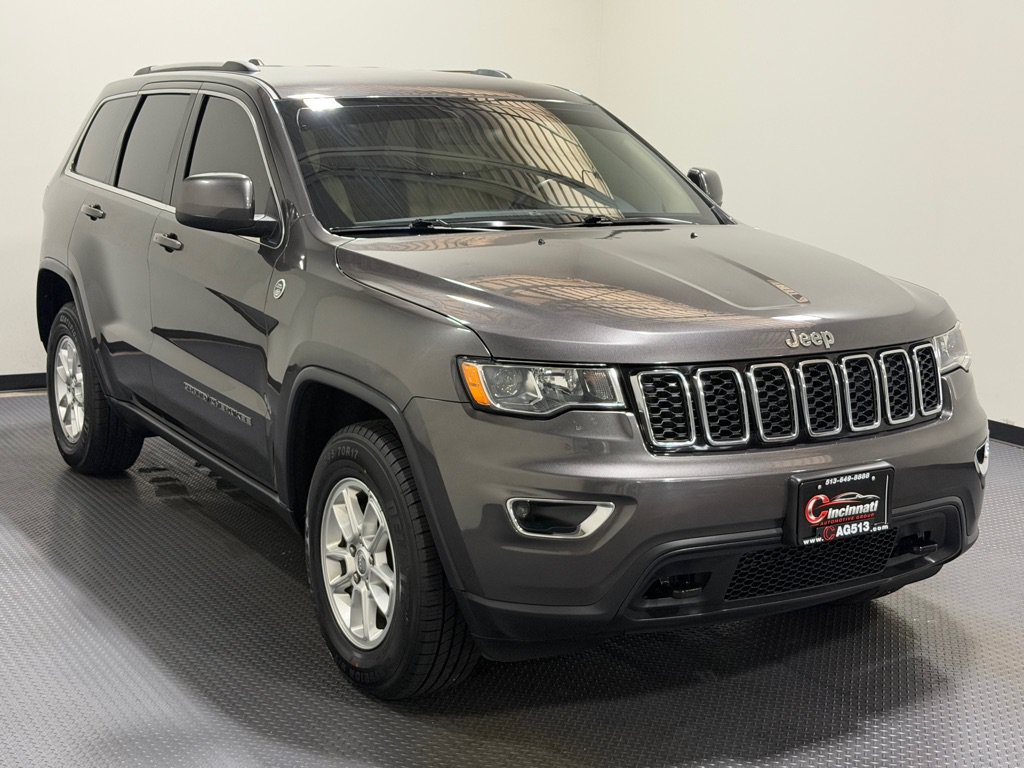 Used 2020 Jeep Grand Cherokee Laredo AWD/4WD image 4