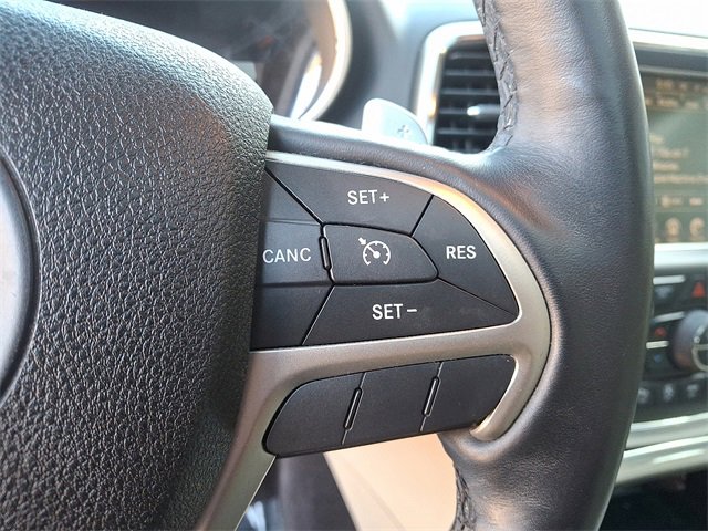 Used 2016 Jeep Grand Cherokee Limited w/ Luxury Group II image 22