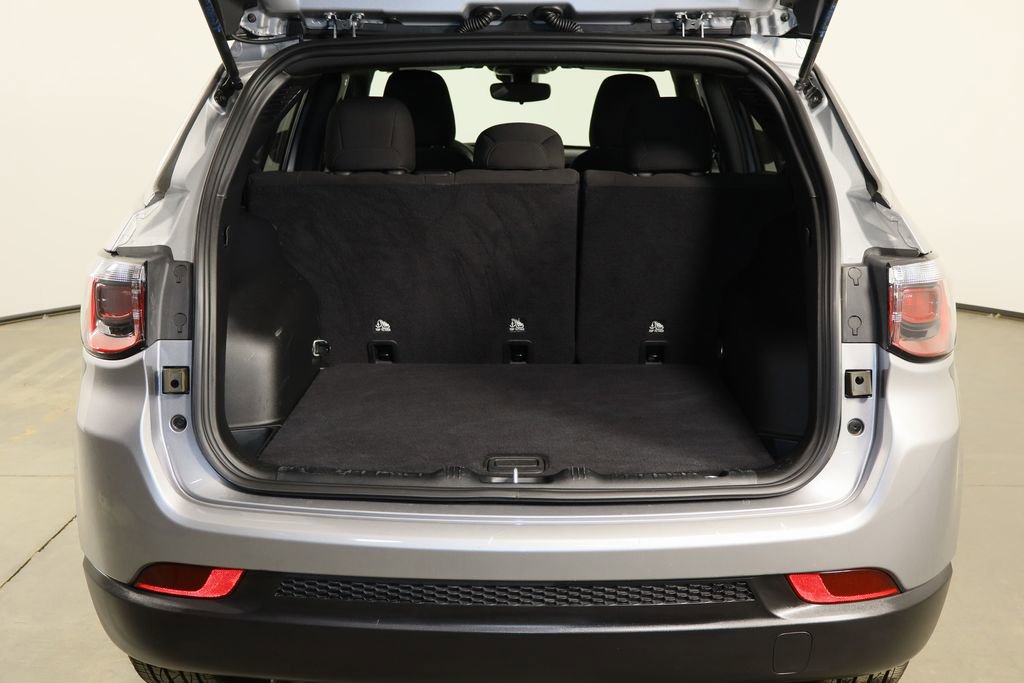 Used 2023 Jeep Compass Sport image 18