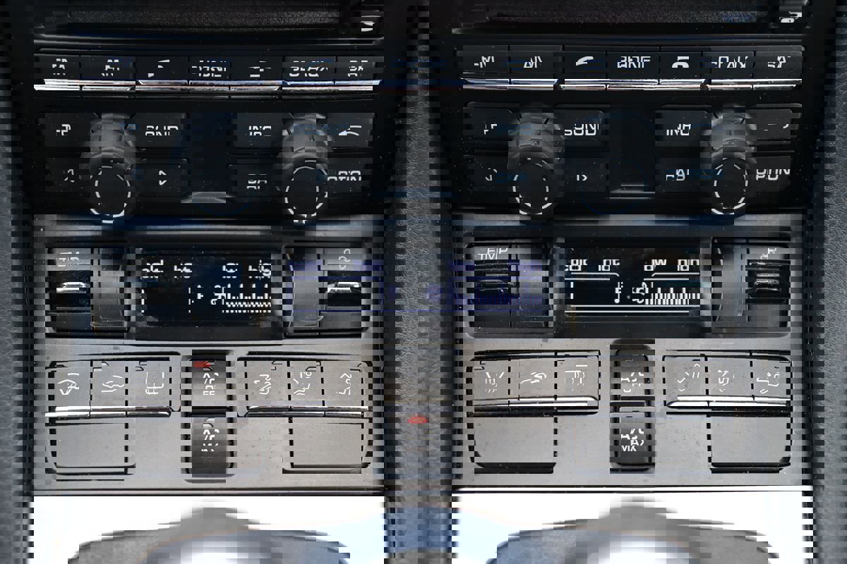 Used 2016 Porsche Boxster S image 25