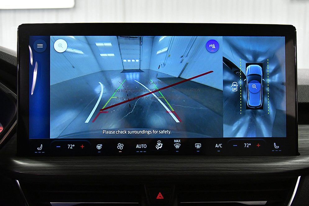 New 2025 Ford Escape SE w/ PHEV Premium Package image 24