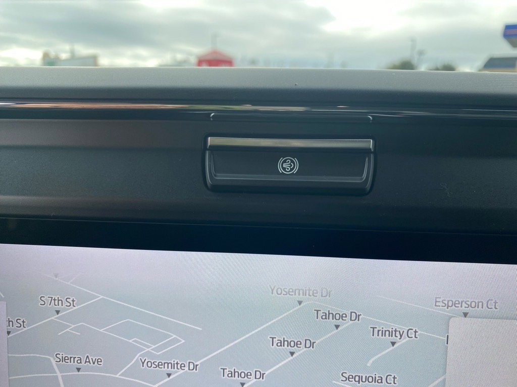 New 2025 Ford F250 Lariat image 23