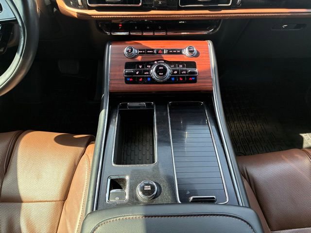 Used 2023 Lincoln Aviator Reserve w/ Equipment Group 201A image 15
