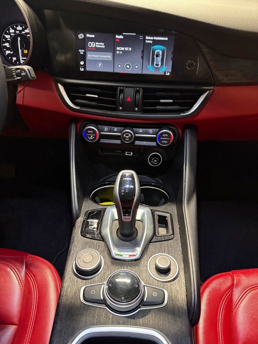 Used 2021 Alfa Romeo Giulia Sprint w/ Nero Edizione image 20