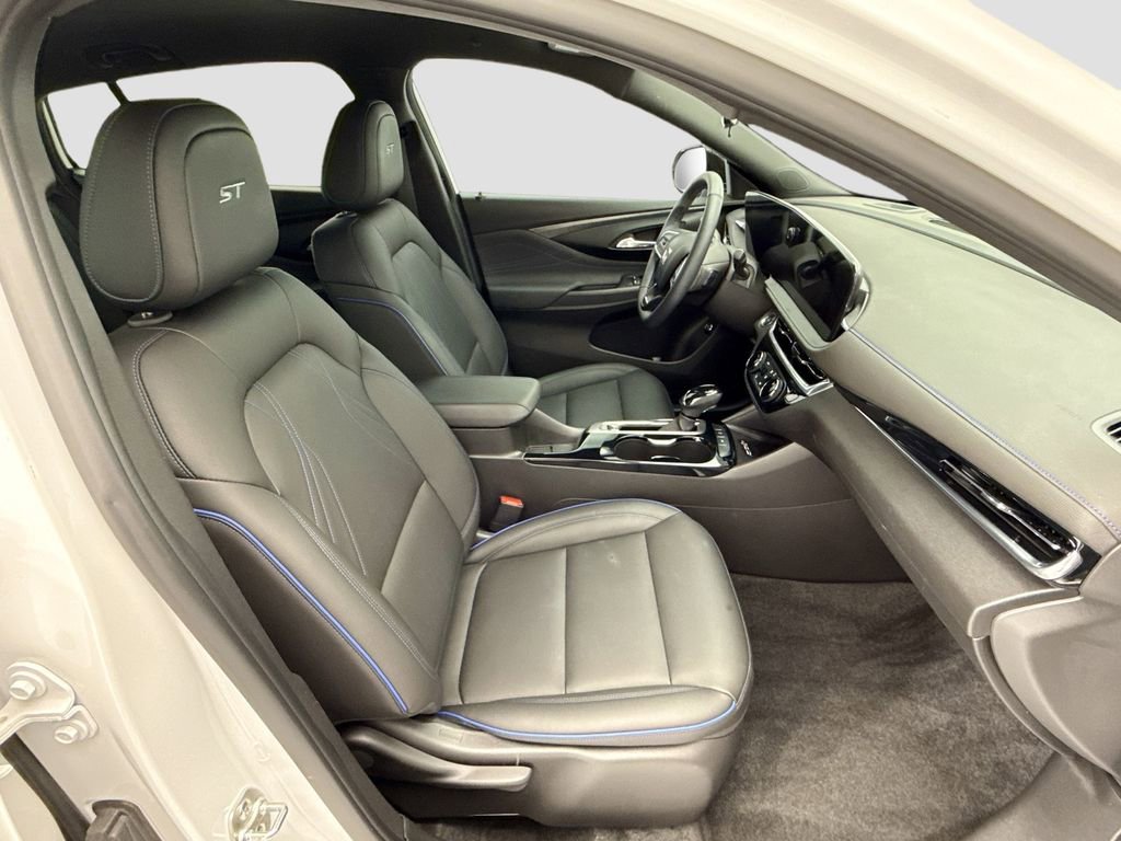 Used 2024 Buick Envista Sport Touring w/ Convenience I Package image 18
