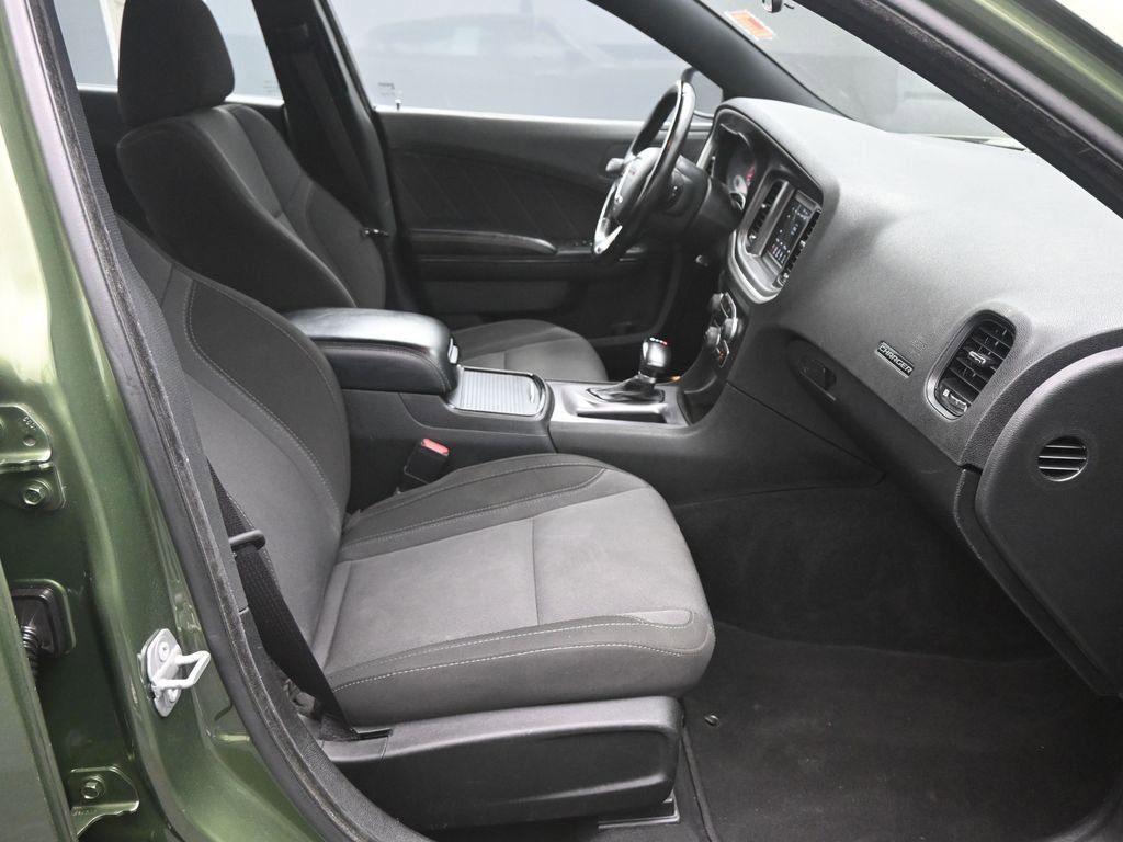 Used 2022 Dodge Charger SXT w/ Driver Convenience Group image 10
