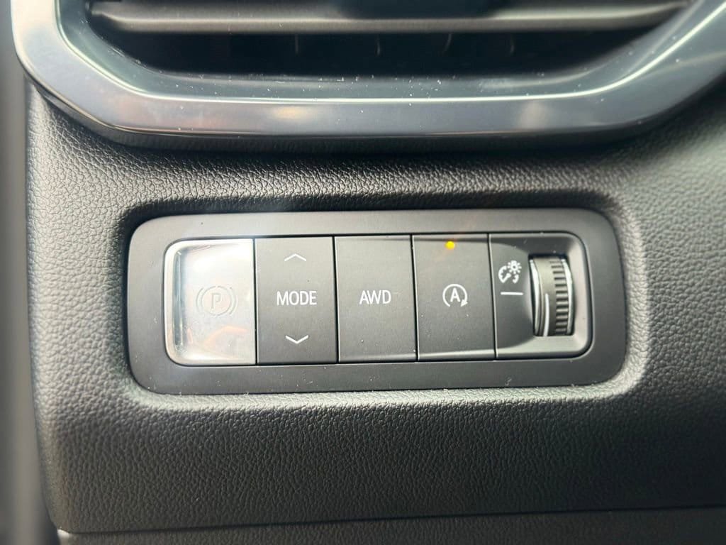 Certified 2024 GMC Acadia AT4 AWD/4WD image 21