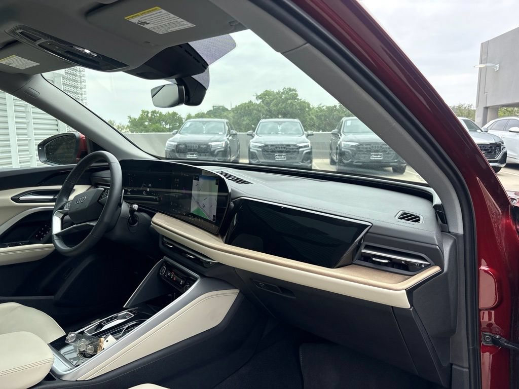 Used 2025 Audi Q5 Premium w/ Convenience Package AWD/4WD image 13