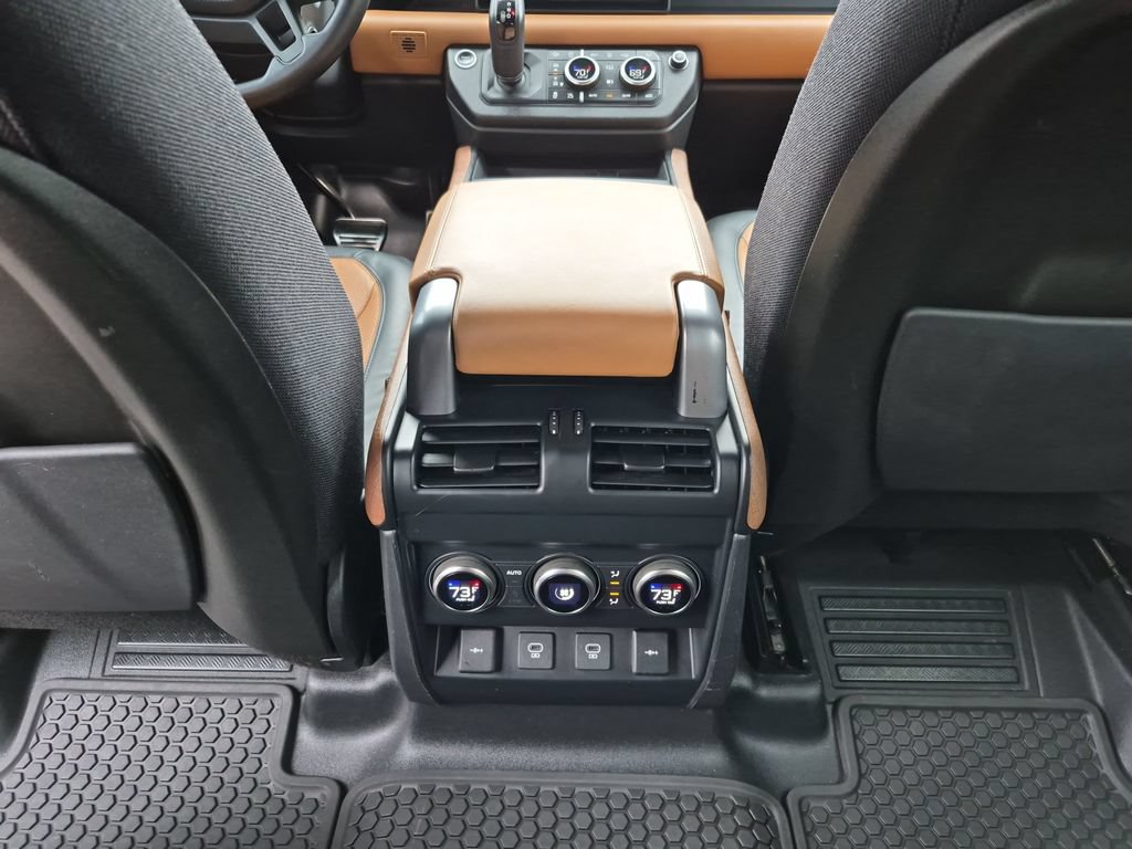 Used 2021 Land Rover Defender 110 X AWD/4WD image 33