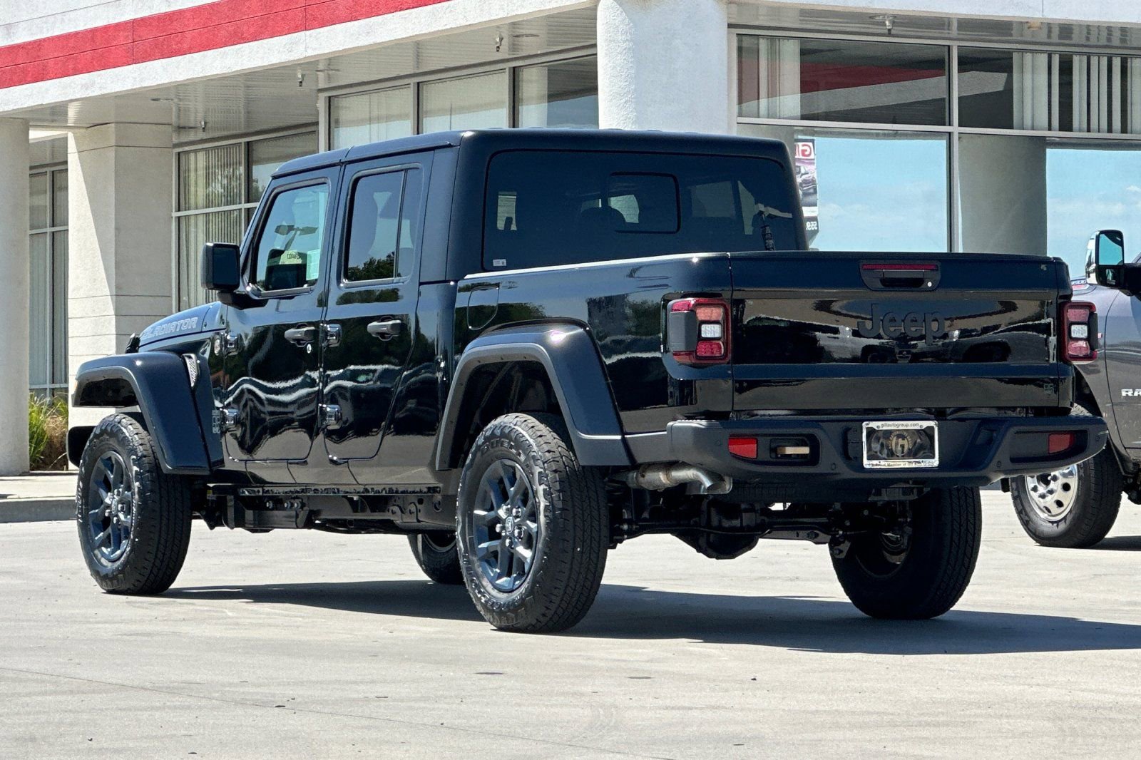New 2026 Jeep Gladiator Sport AWD/4WD image 4