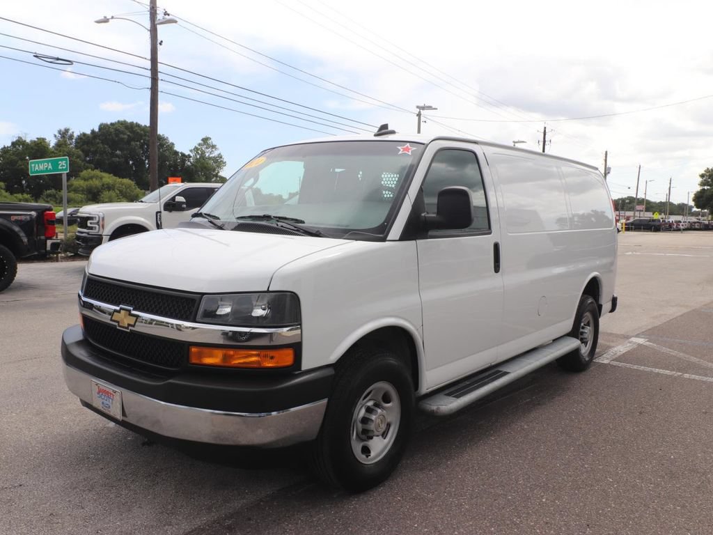 Used 2024 Chevrolet Express 2500 w/ Driver Convenience Package RWD image 5