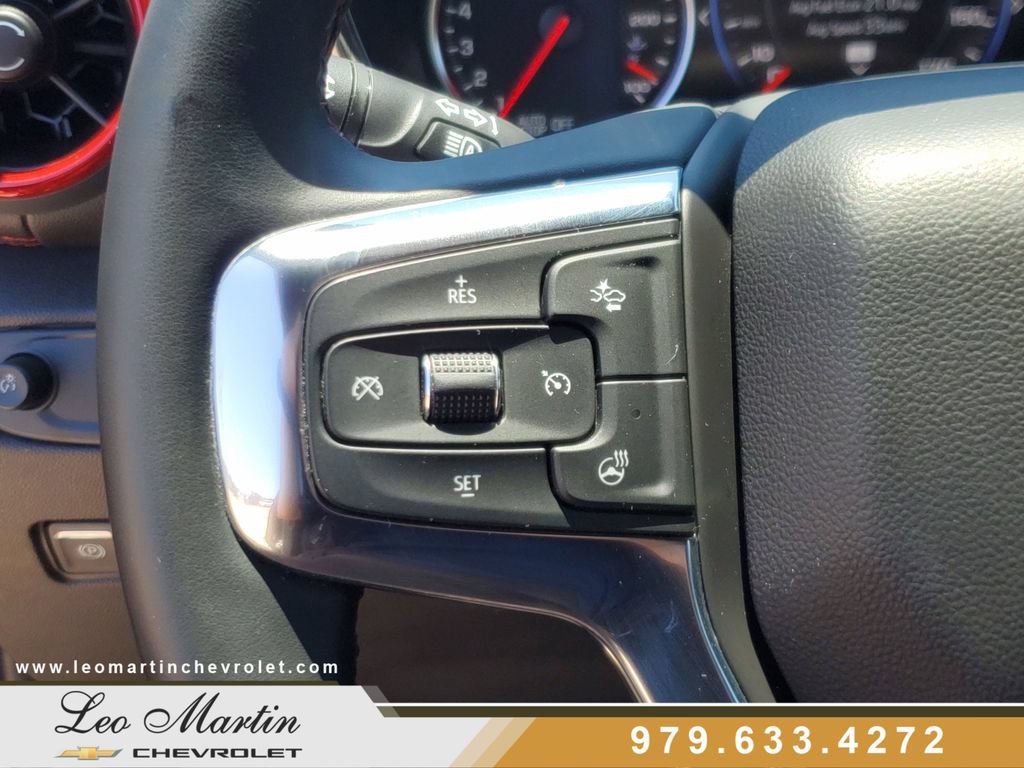 Used 2025 Chevrolet Blazer RS AWD/4WD image 23
