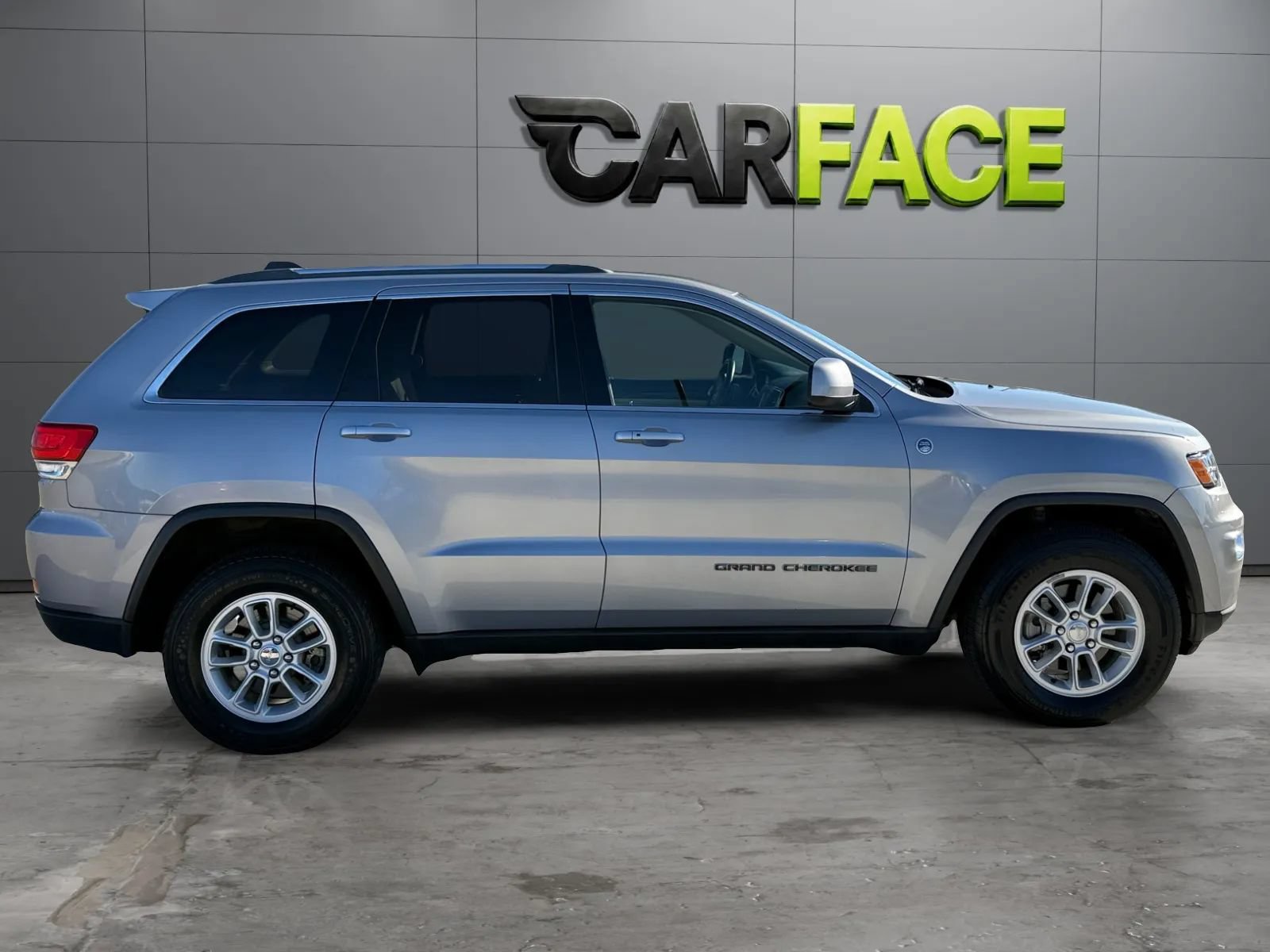 Used 2019 Jeep Grand Cherokee Laredo AWD/4WD image 14