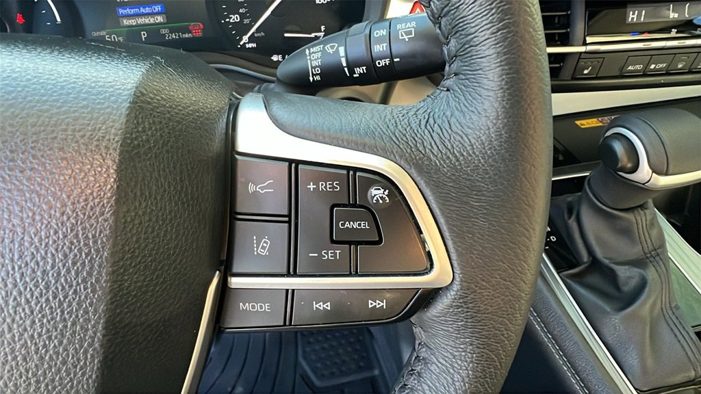 Used 2025 Toyota Sienna XLE image 26