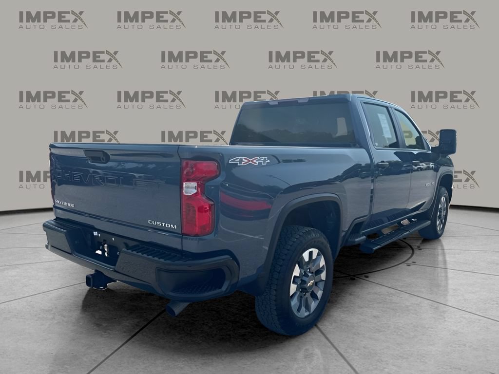 Used 2025 Chevrolet Silverado 2500 Custom AWD/4WD image 3