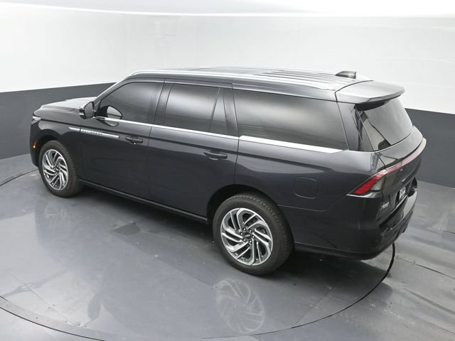Used 2025 Lincoln Navigator Reserve AWD/4WD image 37