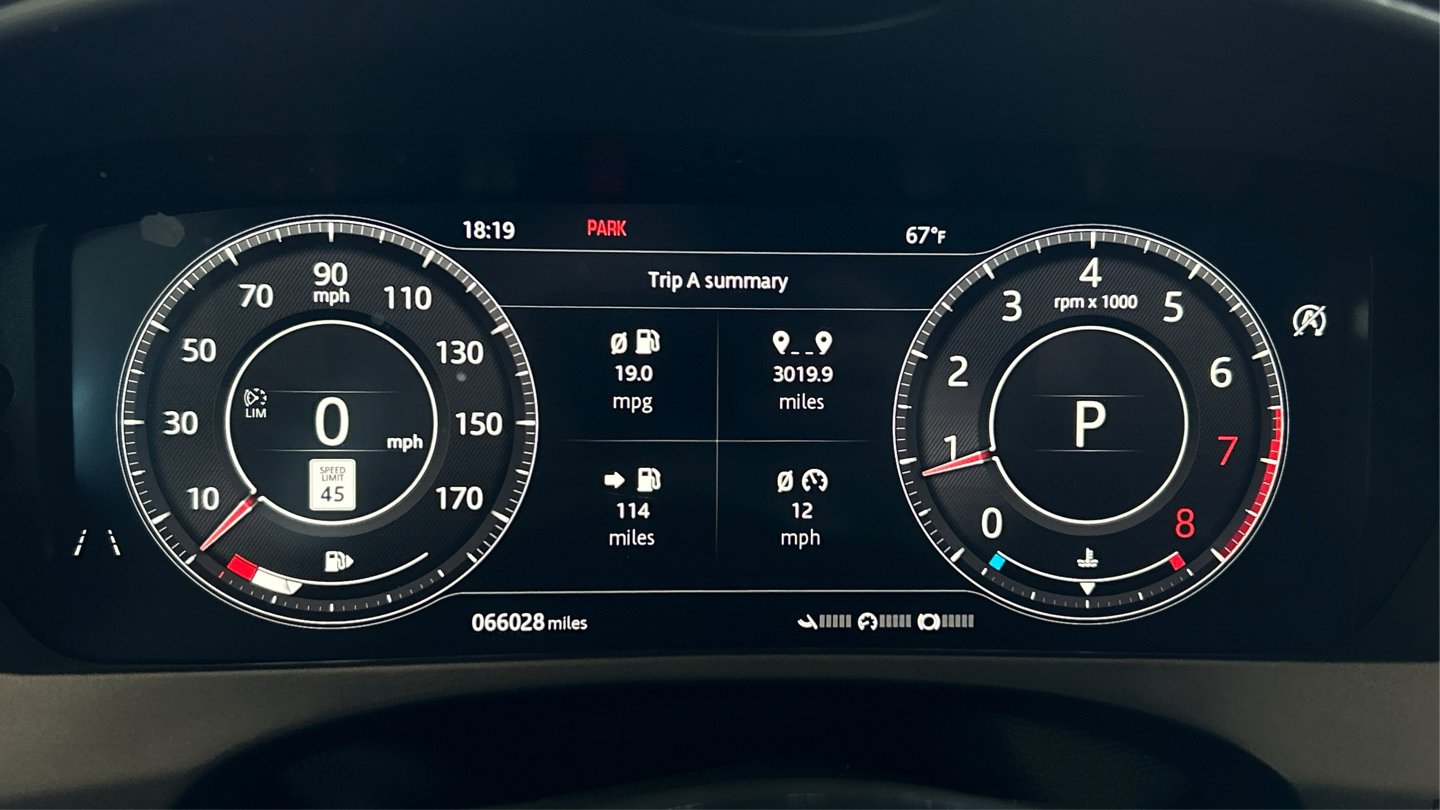 Used 2019 Jaguar F-PACE Prestige image 12