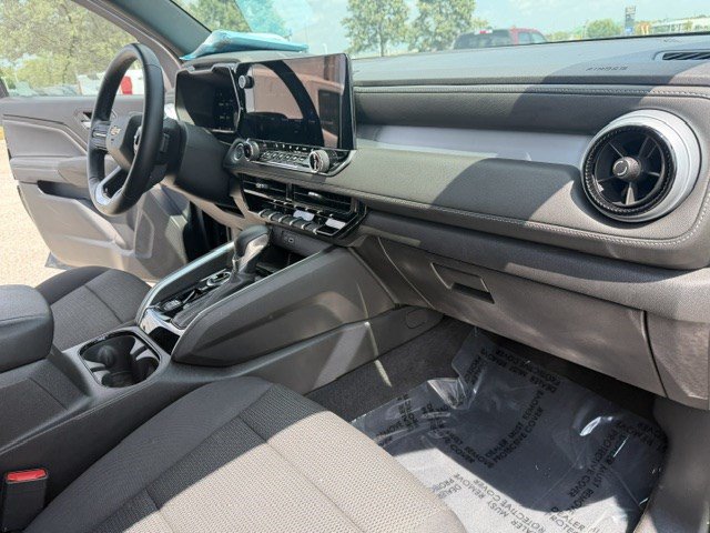 Used 2024 Chevrolet Colorado LT w/ LT Convenience Package II AWD/4WD image 34