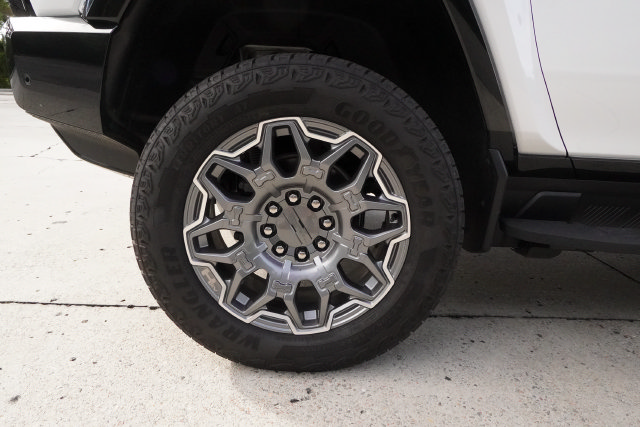 Used 2026 GMC Hummer EV SUV AWD/4WD image 39