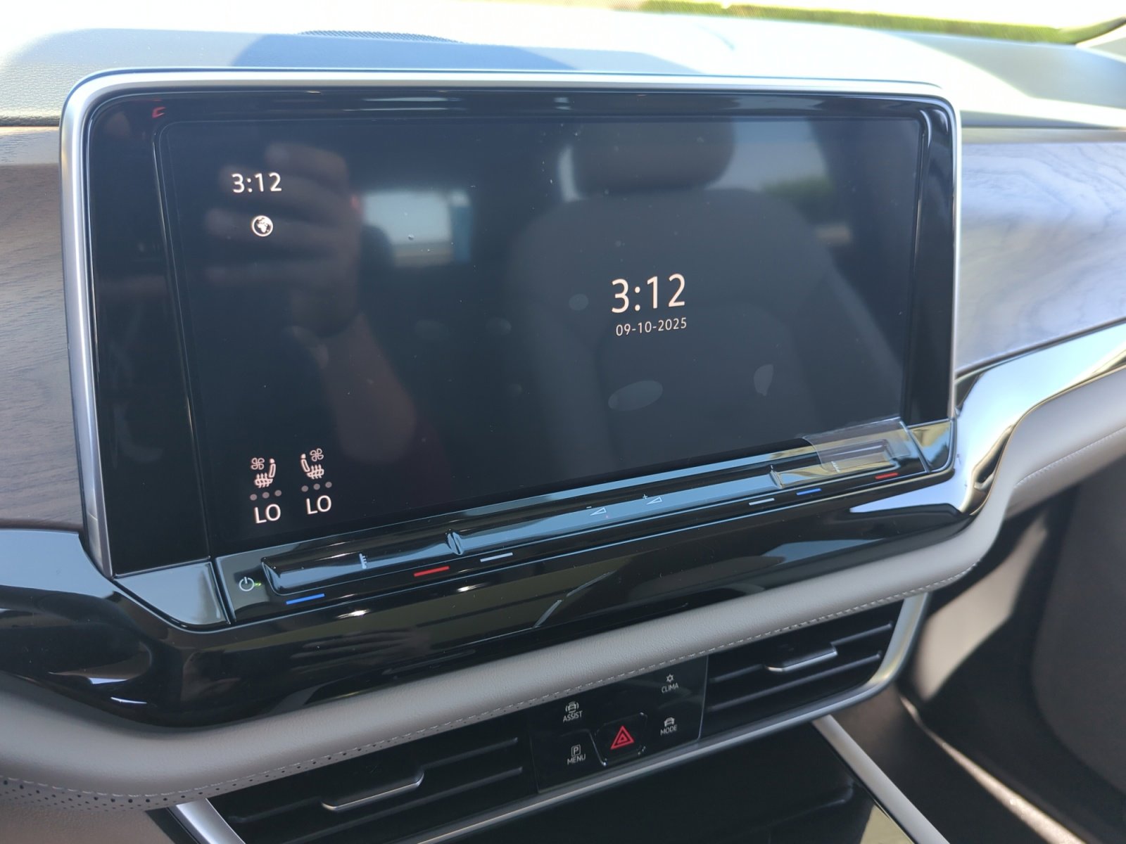 New 2026 Volkswagen Atlas SE FWD image 27