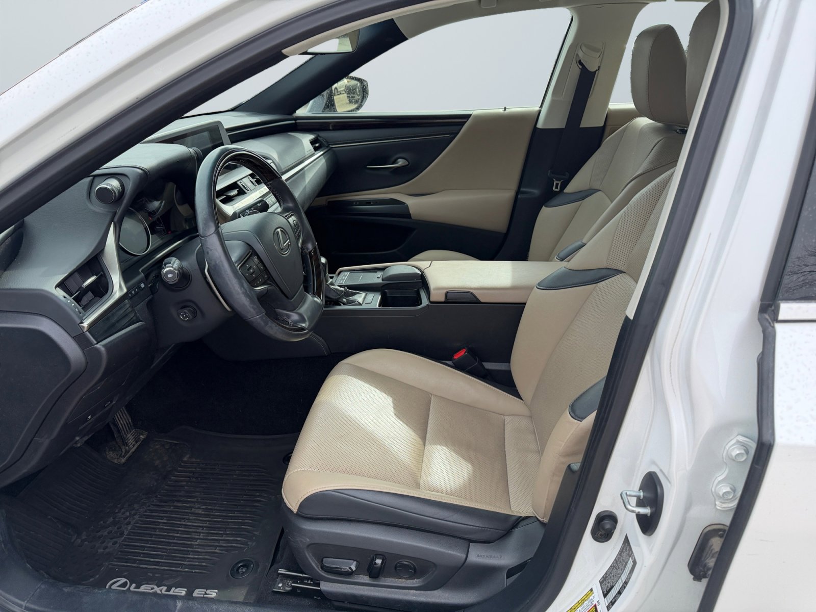 Used 2021 Lexus ES 250 w/ Premium Package image 10