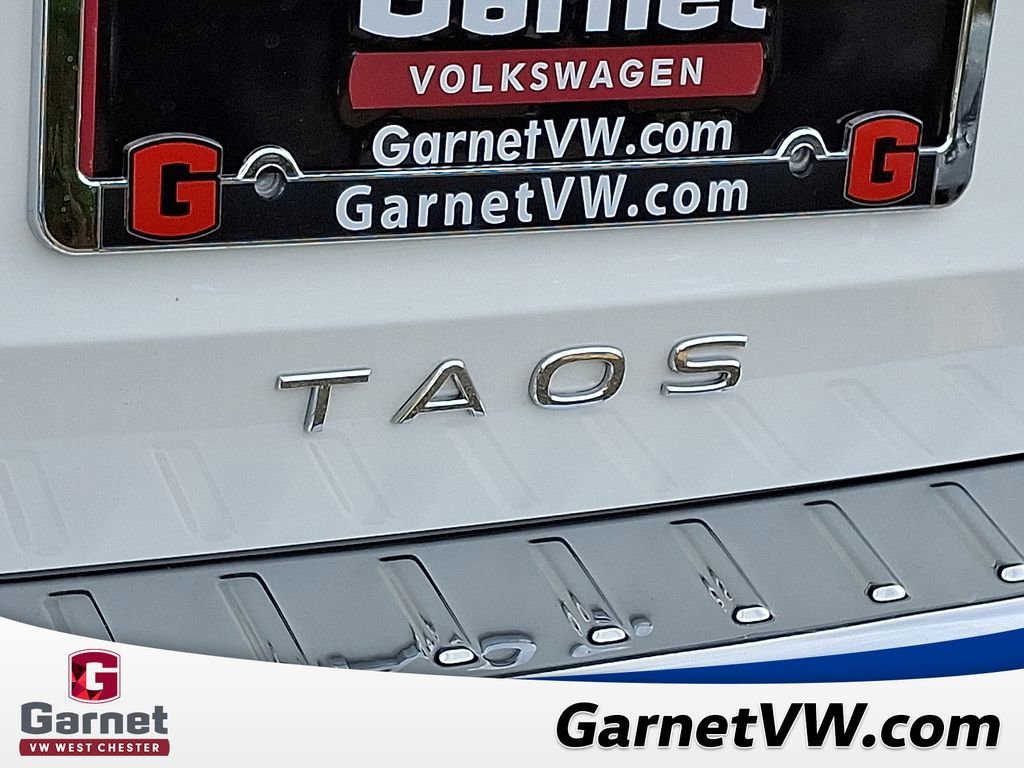 Used 2025 Volkswagen Taos SEL image 32