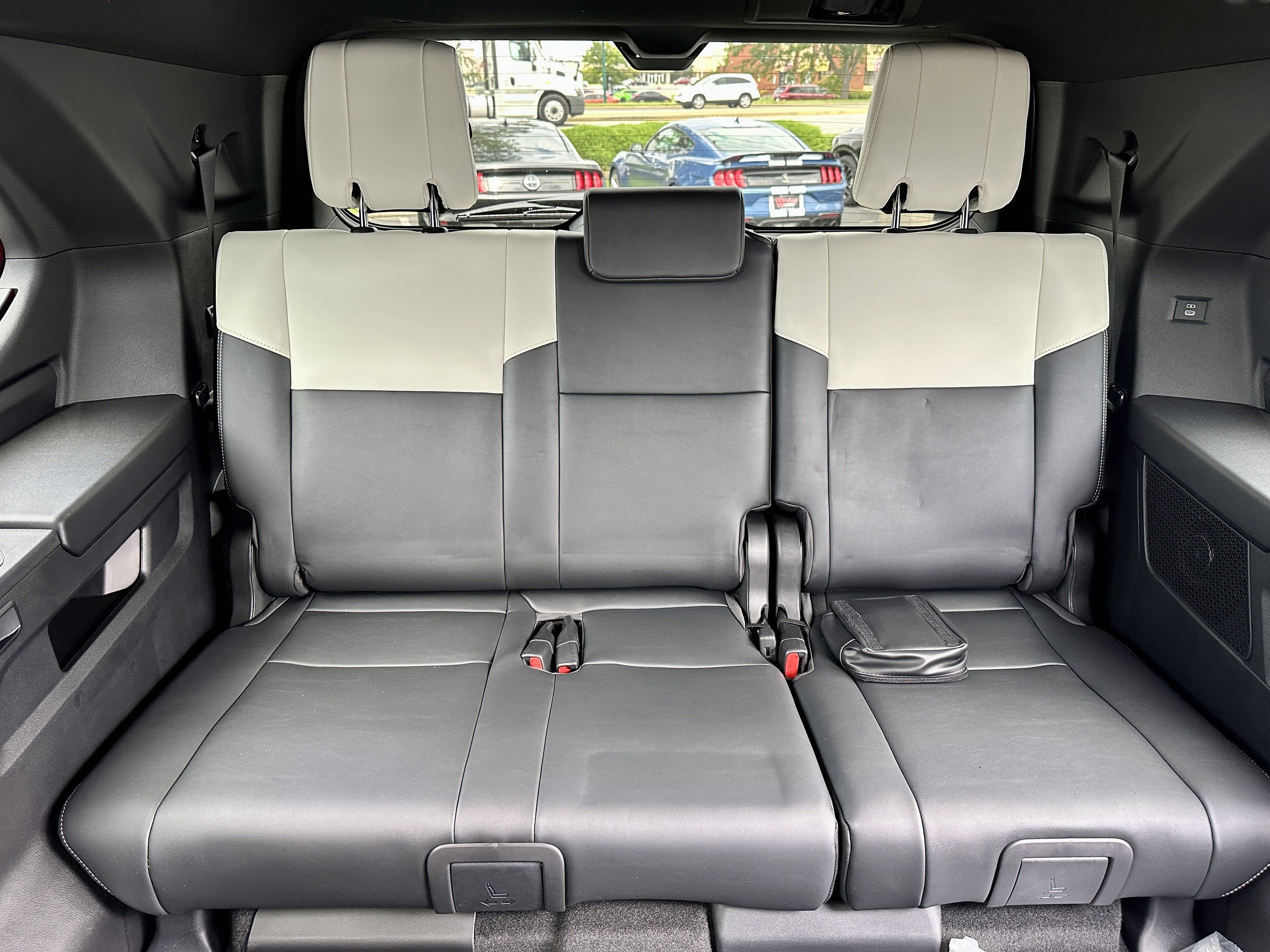 Used 2025 Toyota Sequoia Capstone image 38
