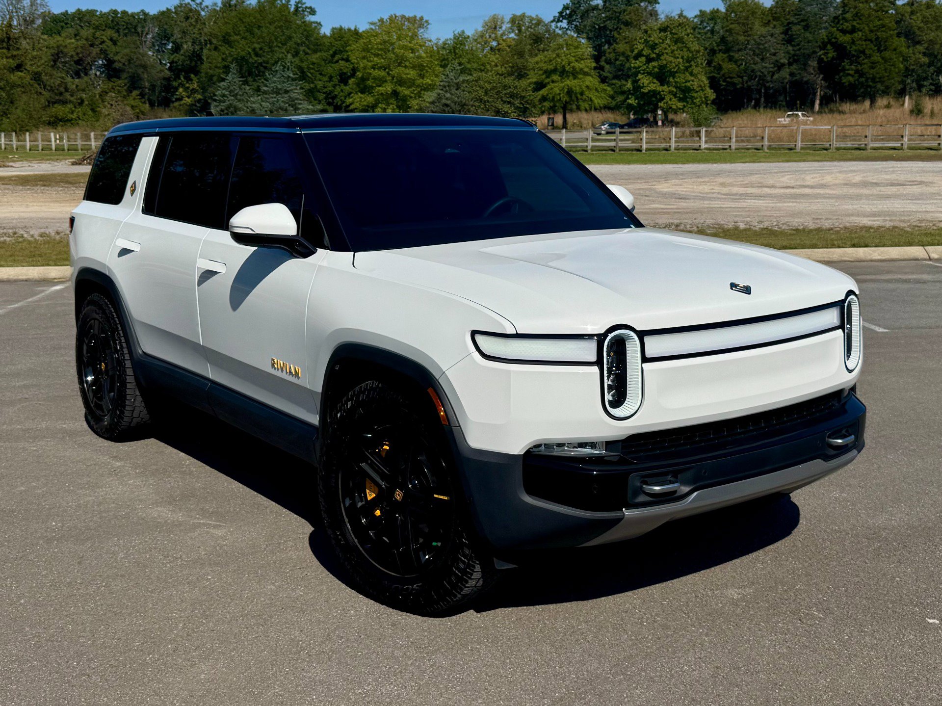 Used 2022 Rivian R1S Launch Edition